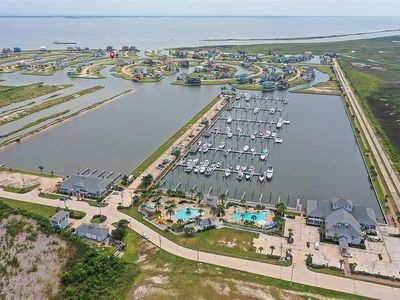 4 Marathon, Hitchcock, TX, 77563