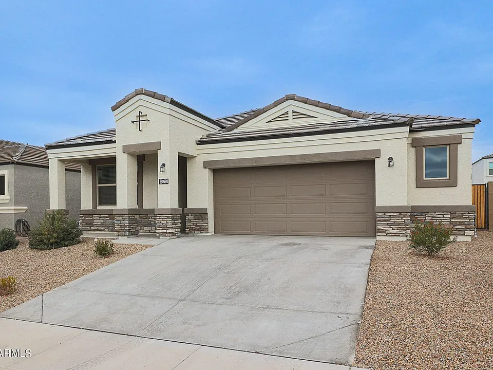 30998 W Earll Dr