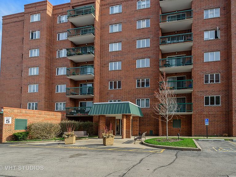 Riverwalk Condominiums Des Plaines, IL Zillow