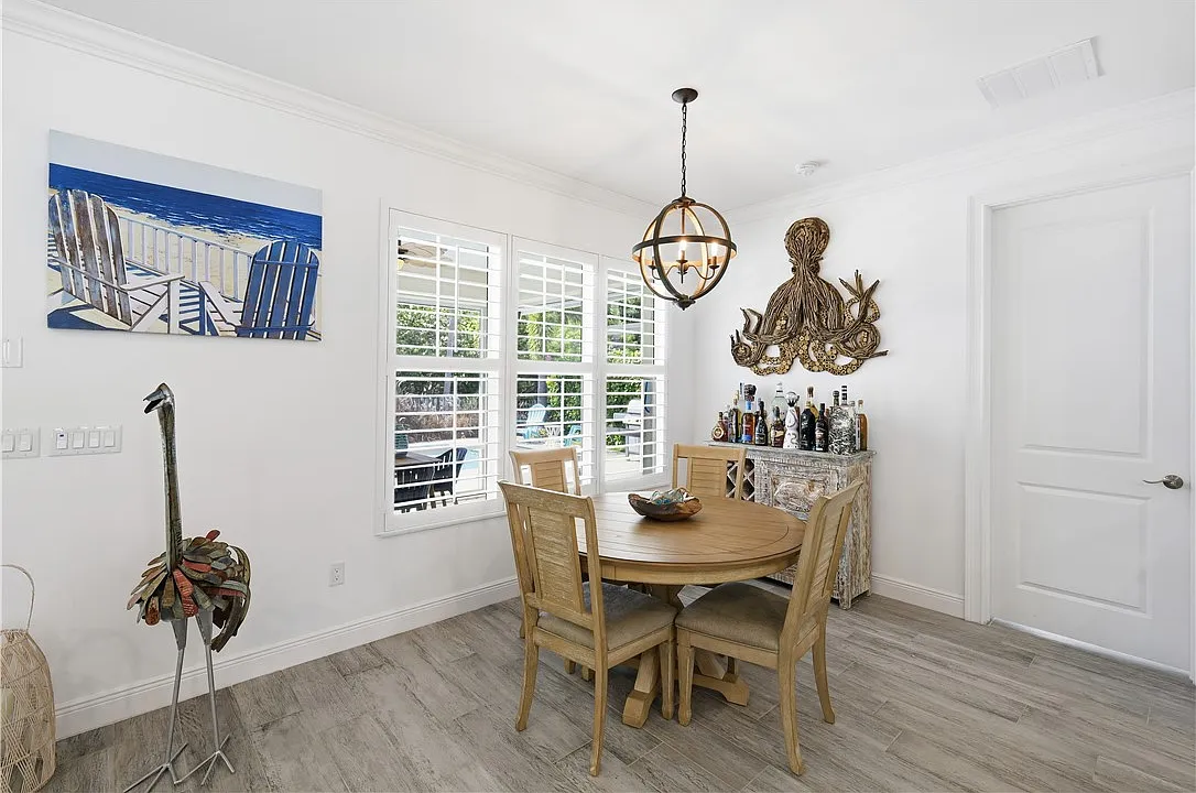 3 bed, 1984 sqft, $10,000 — Photo 4