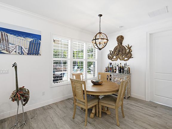4th image of 3929 Shoreside Dr
