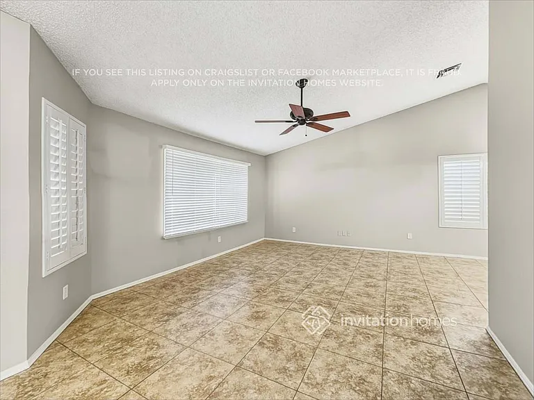 6526 N 69th Dr — Photo 8