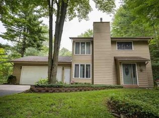 2214 N Lynn St, Sanford, MI 48657