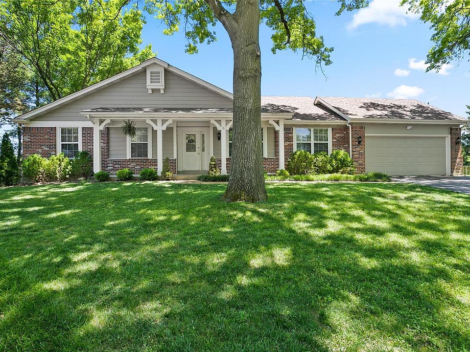 2nd image of 2300 Eagles Glen Ct