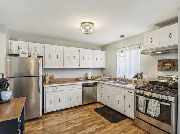 9228 North 70th STREET, Milwaukee, WI 53223