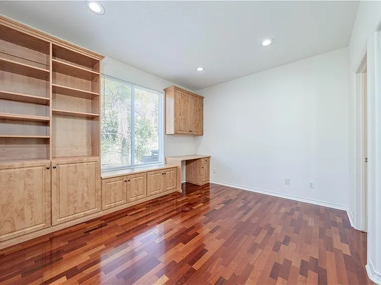 7371 Siena Dr — Photo 15