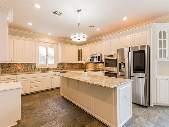 3rd image of 10000 Stonington Cir