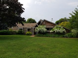 3 Old Mill Ln, Remsenburg, NY 11960