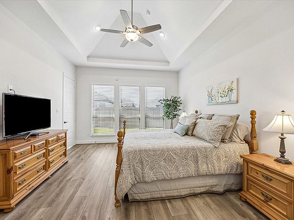 4th image of 20615 Strider Gate Ln