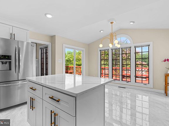 5th image of 14907 Meanderwood Ln