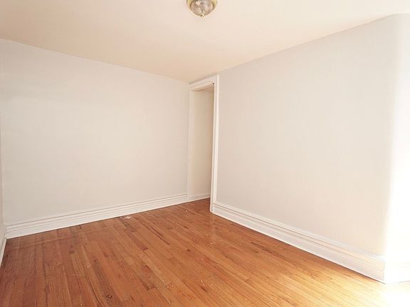 4th image of 2224 Amsterdam Ave APT 43
