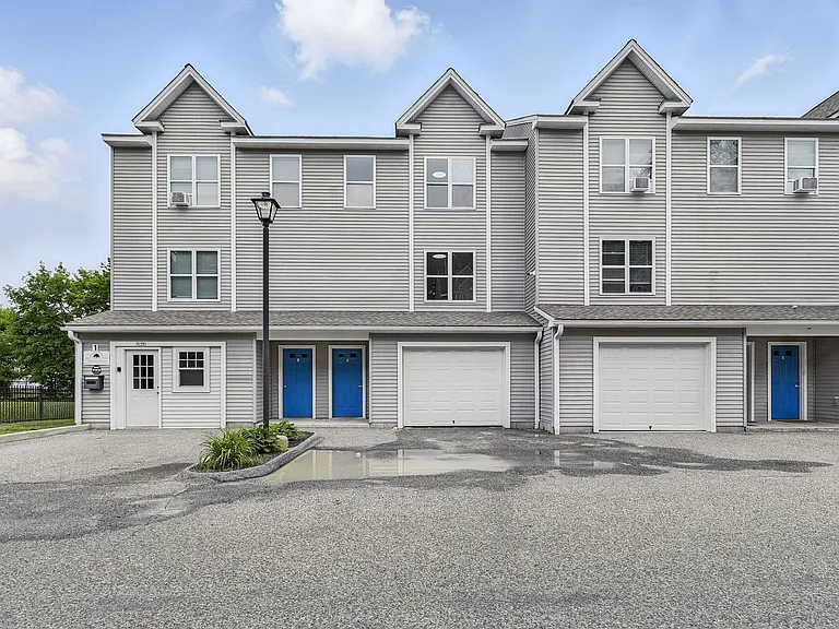 Chestnut Townhomes — Photo 43