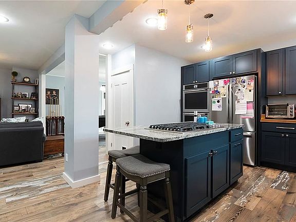4th image of 120 Orchard Ave