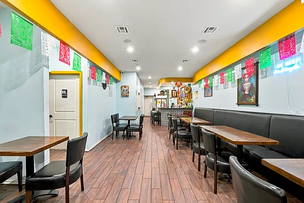 Dining area, photo 1