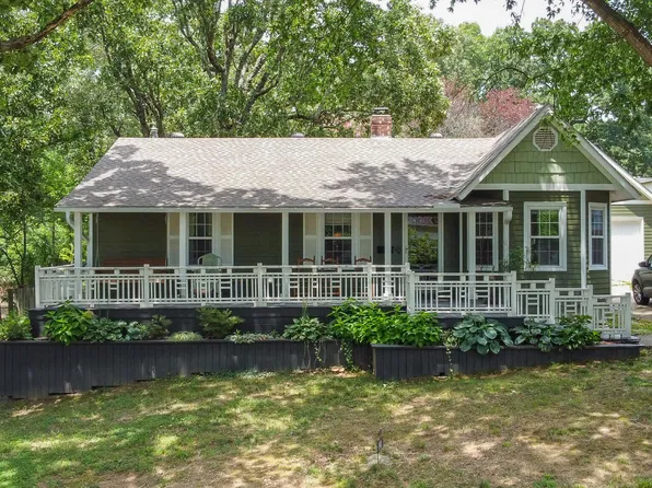 1941 Maple St, Batesville, AR 72501