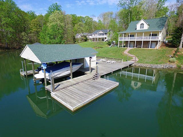 1st image of 200 Rockfish Bay Dr