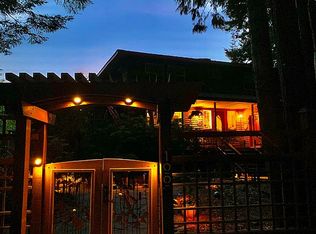 100 Tomihi Dr, Eastsound, WA 98245