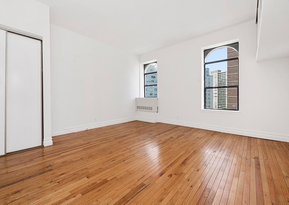 1st image of 154 W 70th St #8U