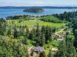 5004 N Hubbard Hill Rd, Oak Harbor, WA 98277