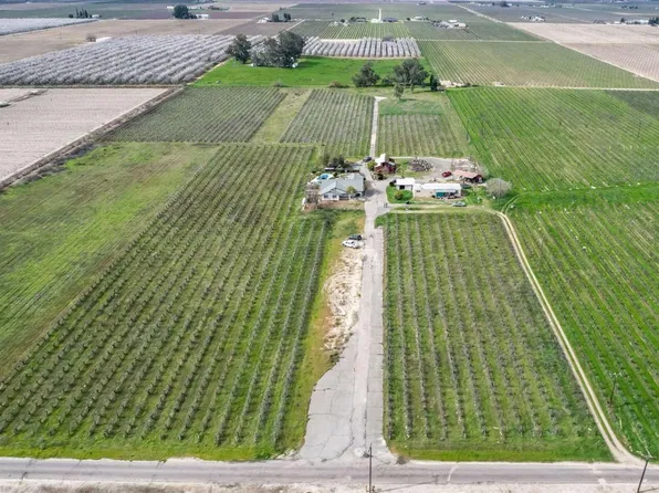 7617 S Kenneth Ave, Fowler, CA 93625