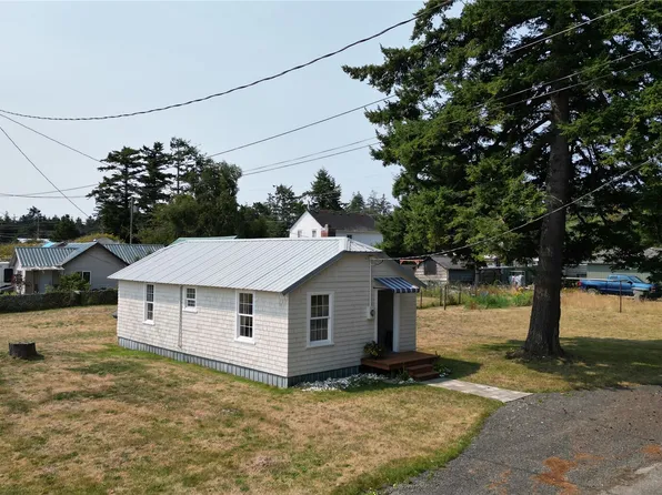 3118 273rd Street, Ocean Park, WA 98640