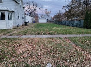 531 9th St SW, Cedar Rapids, IA 52404