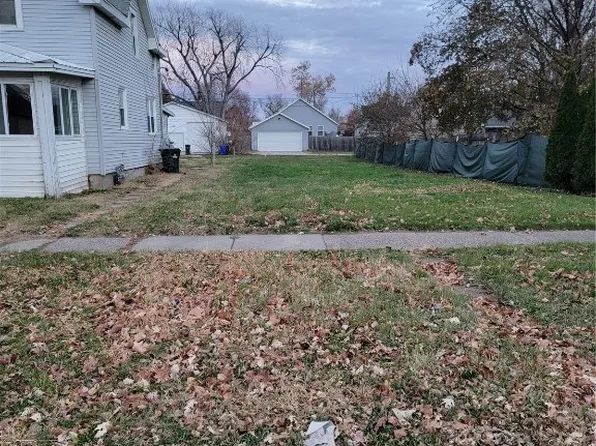 531 9th St SW, Cedar Rapids, IA 52404