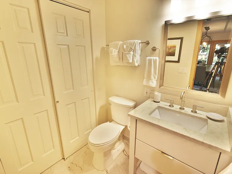 97 Sunset Dr — Photo 8