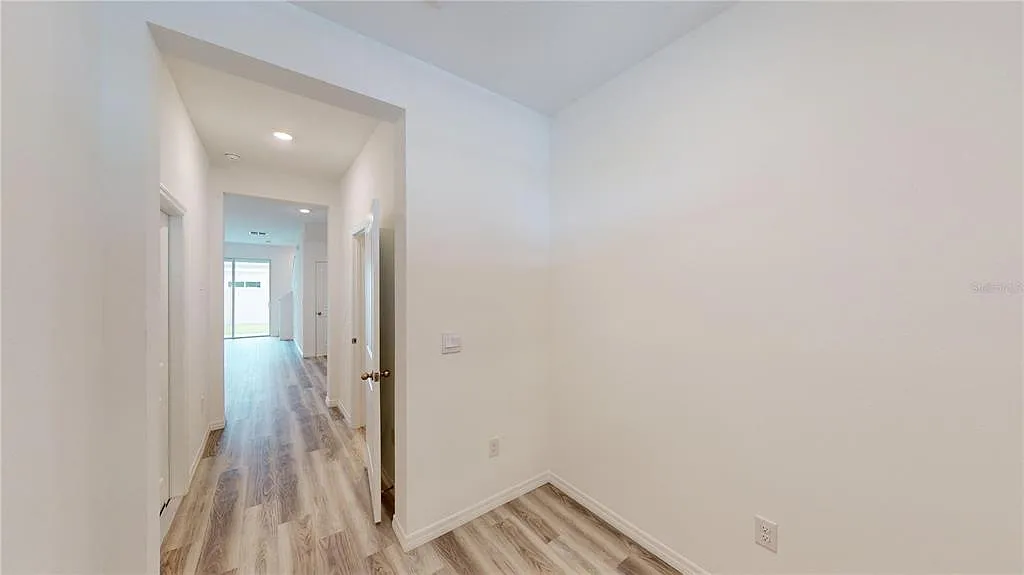 3 bed, 2.5 bath, 1673 sqft, $2,300 — Photo 4