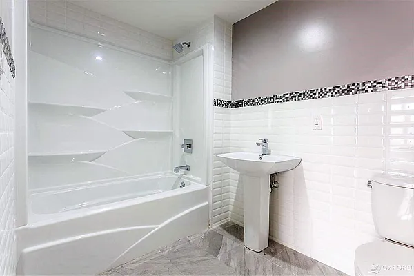 Rented by Lang Realty LLC | media 14
