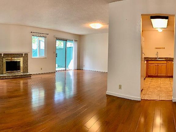 2nd image of 329 Cravens Ct