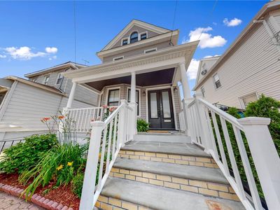 142 Lincoln Ave, Brooklyn, NY, 11208