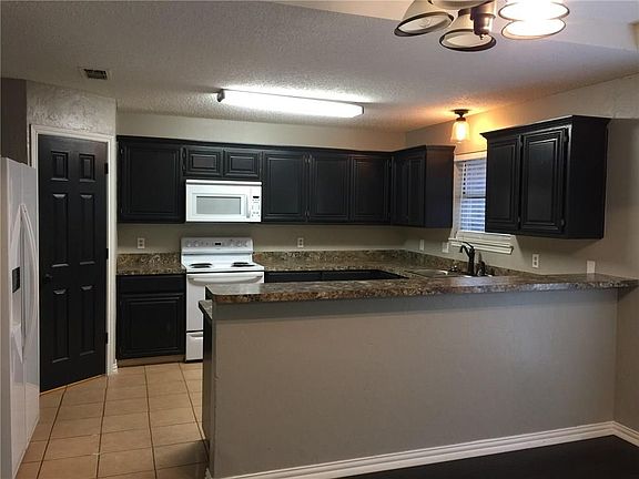 3rd image of 4902 Arborgate Dr