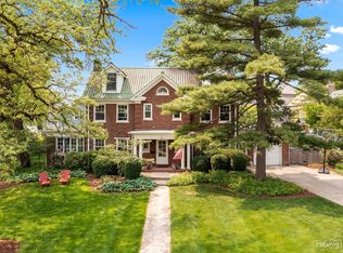 670 N Main St, Glen Ellyn, IL