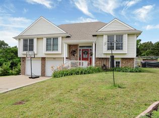 7110 McGeorge Rd, Milford, KS 66514