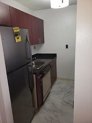 5th image of 2540 Shore Blvd #C14