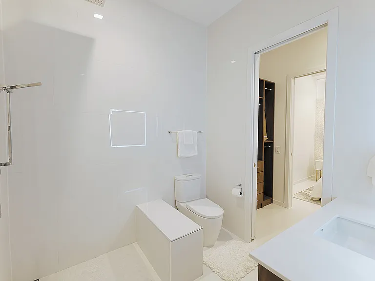 400 S Old Woodward Ave #303 — Photo 24