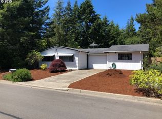 2111 E 12th St, Florence, OR 97439