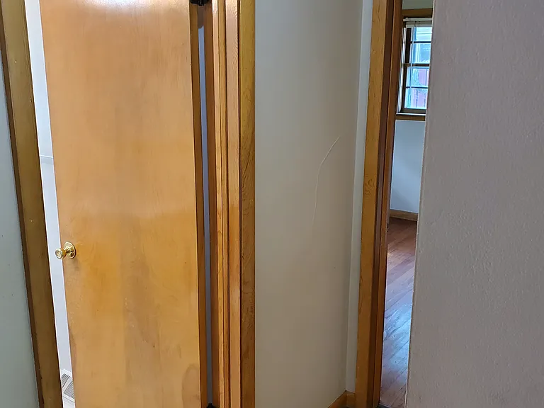 1163 Higgins Ave — Photo 39