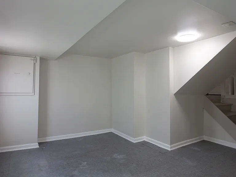 3719 Kemper Rd — Photo 4
