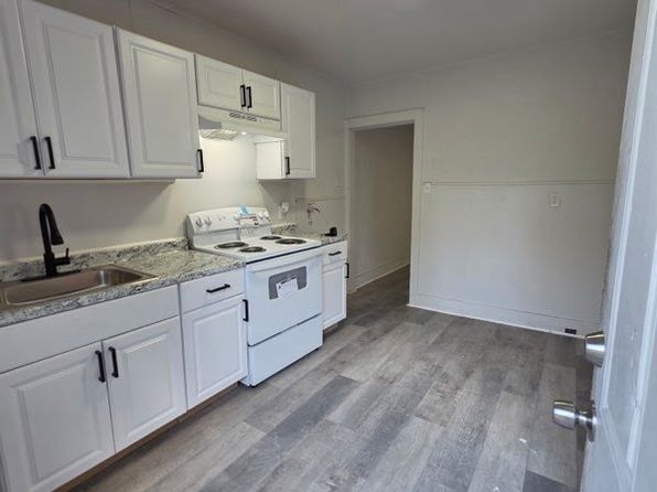 405 Maple Ave