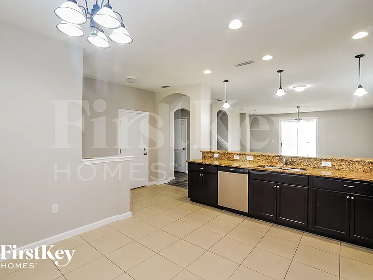 3310 Hidden Meadows Ct — Photo 6