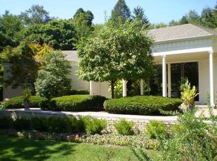 8006 N Meridian Hills Ln, Indianapolis, IN