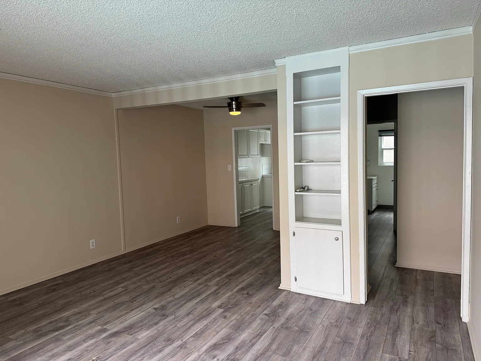 2 bed, 800 sqft, $2,450 — Photo 3