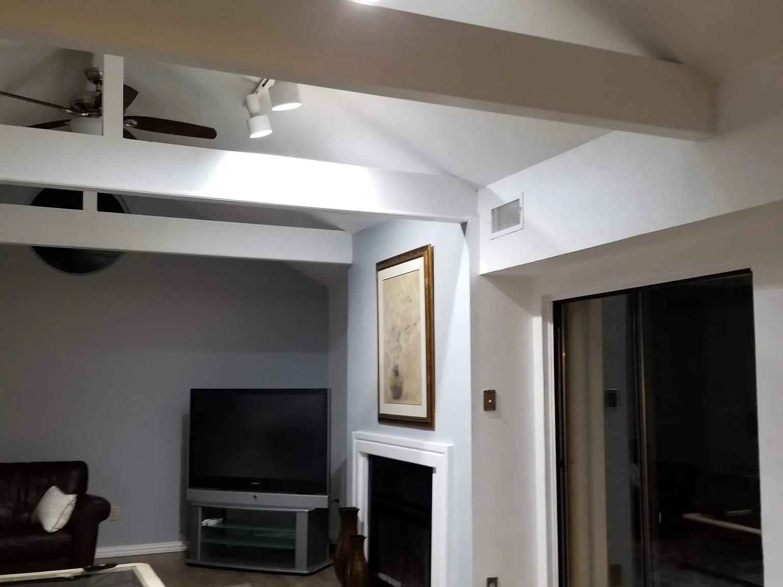 2840 Lee St — Photo 3