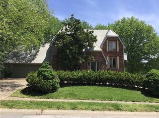 4100 NE Brooktree Ln, Kansas City, MO 64119