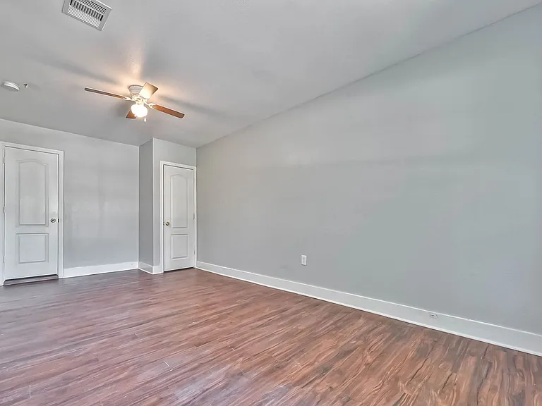 3918 Tavenor Ln — Photo 10