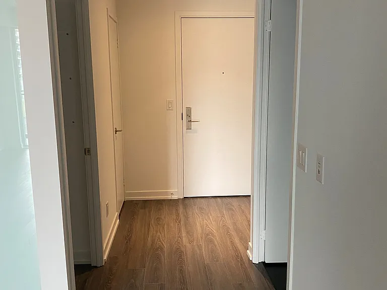 20 Edward St #913 — Photo 8