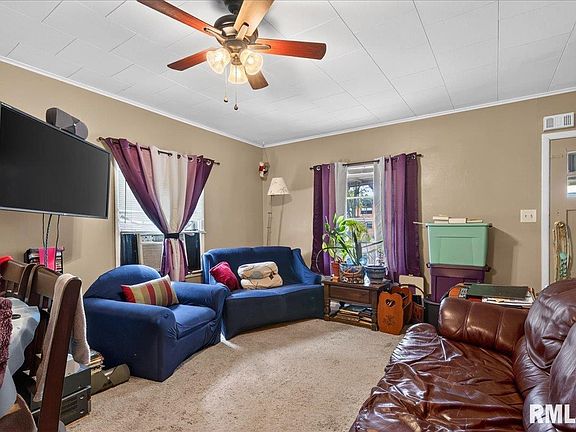 4th image of 3004 S Allis St