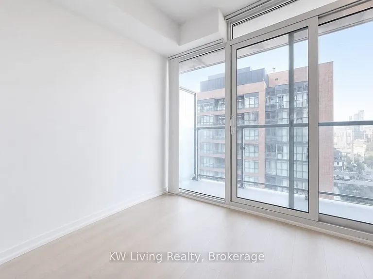 36 Lisgar St #1211E — Photo 4